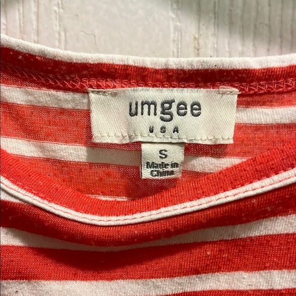 Umgee White and Orange Asymmetrical Relaxed Tee - Picture 3 of 3